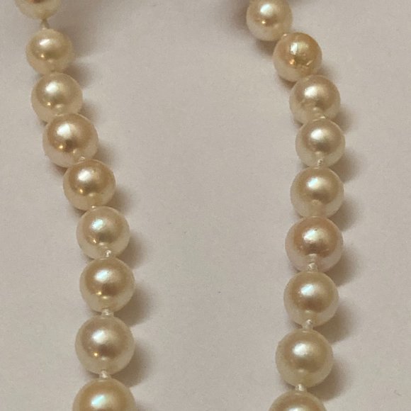 14K Yellow Gold Cultured Pearl Necklace AA 19" 7.5mm - Picture 2 of 4
